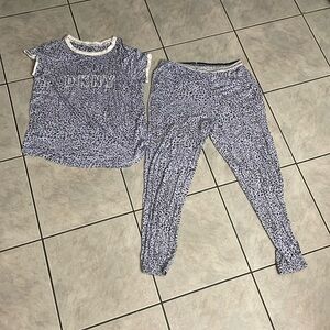 Women’s DKNY sleep wear size medium